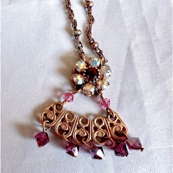 Liz Palacios Dainty Purple Swarovski Crystals Floral Necklace Antiqued Gold Tone - Picture 3 of 10